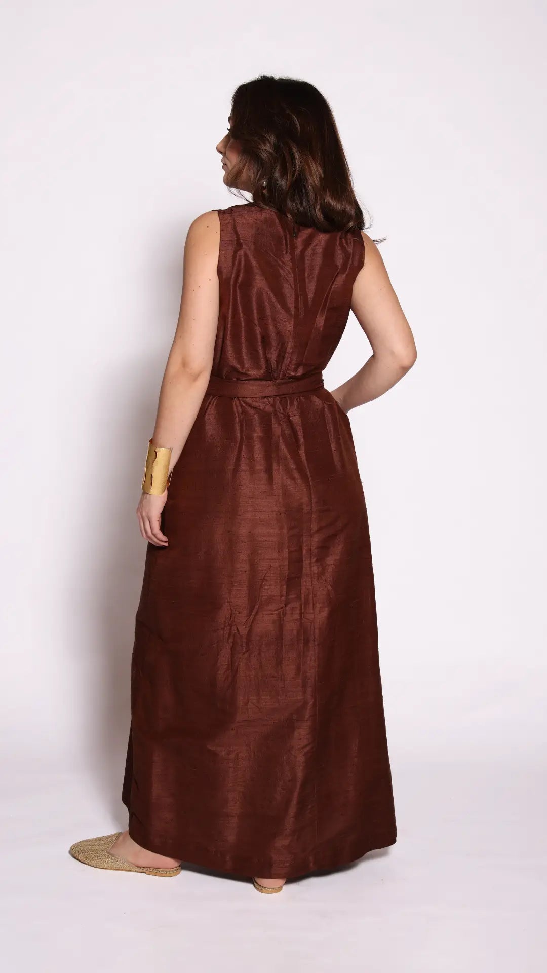 THE NAJWA ABAYA