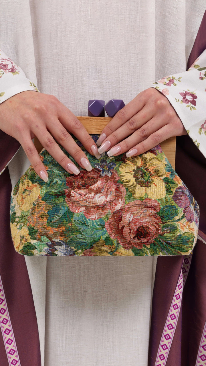 THE KOURA CLUTCH