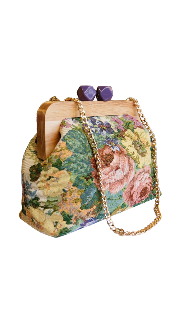 THE KOURA CLUTCH
