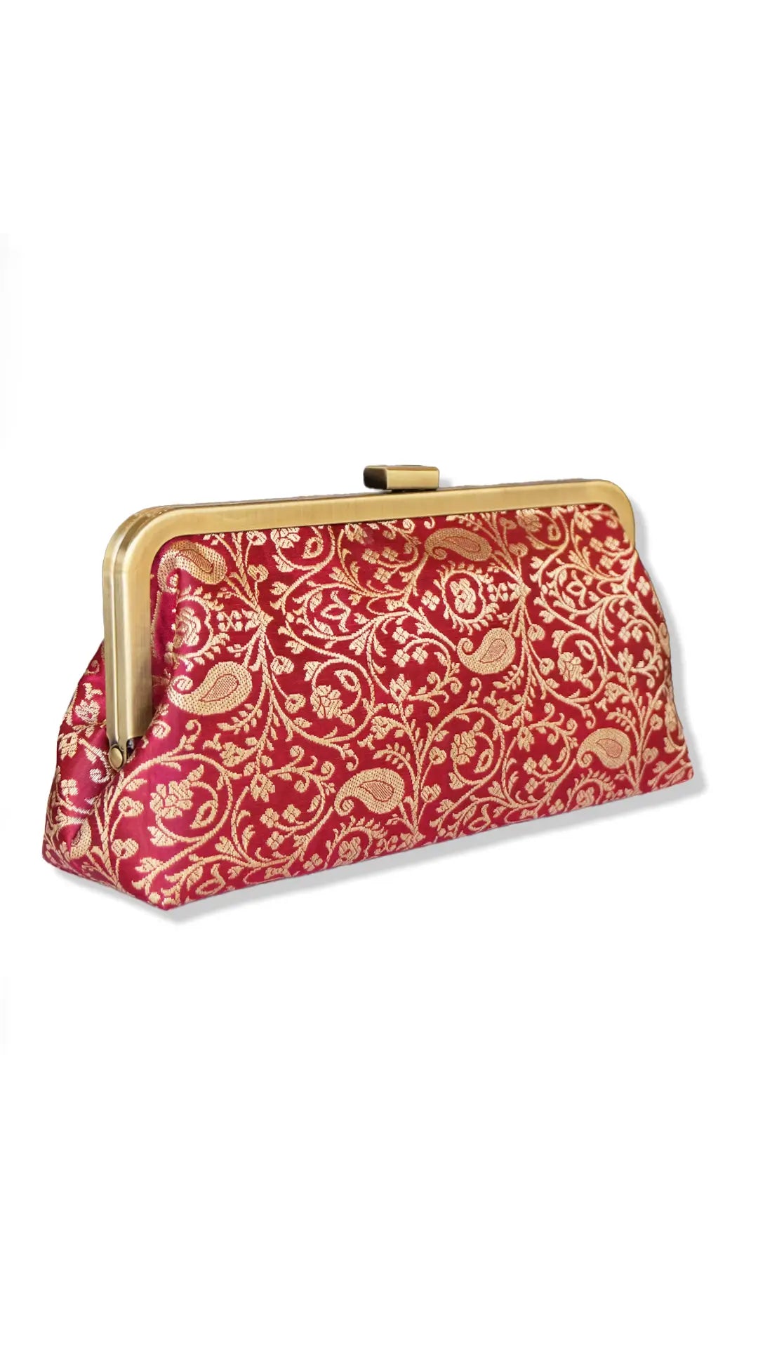 THE ZGHARTA CLUTCH