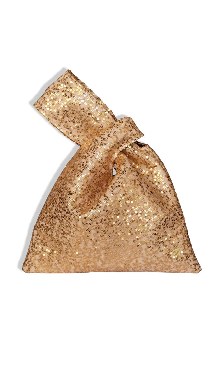 THE ANTELIAS CLUTCH