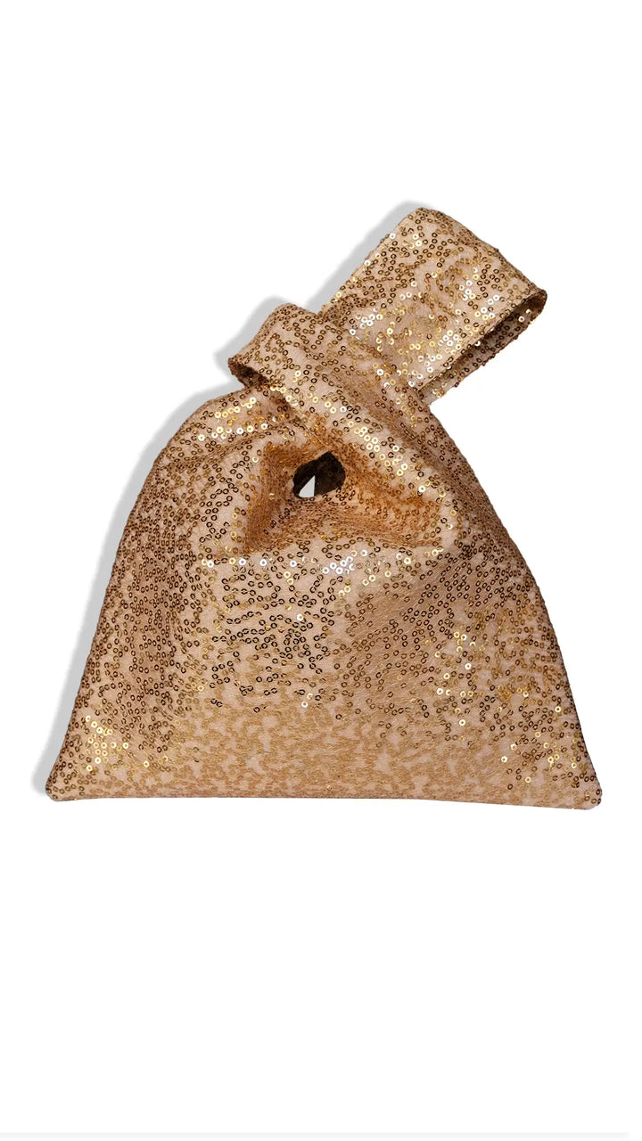 THE ANTELIAS CLUTCH