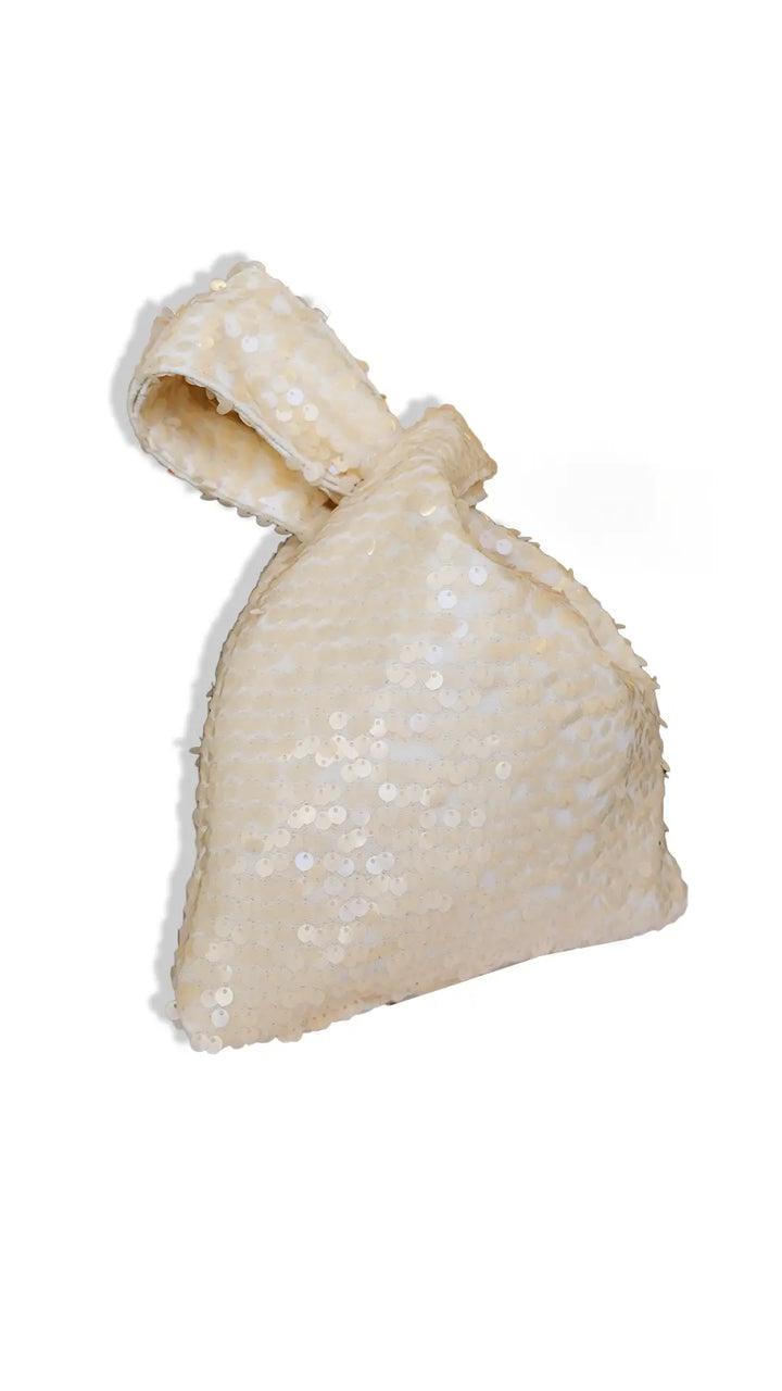 THE ANTELIAS CLUTCH