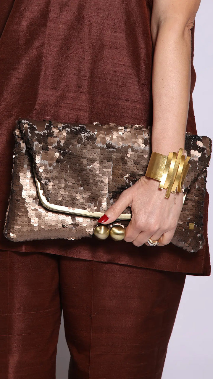 THE ACHRAFIEH POUCH