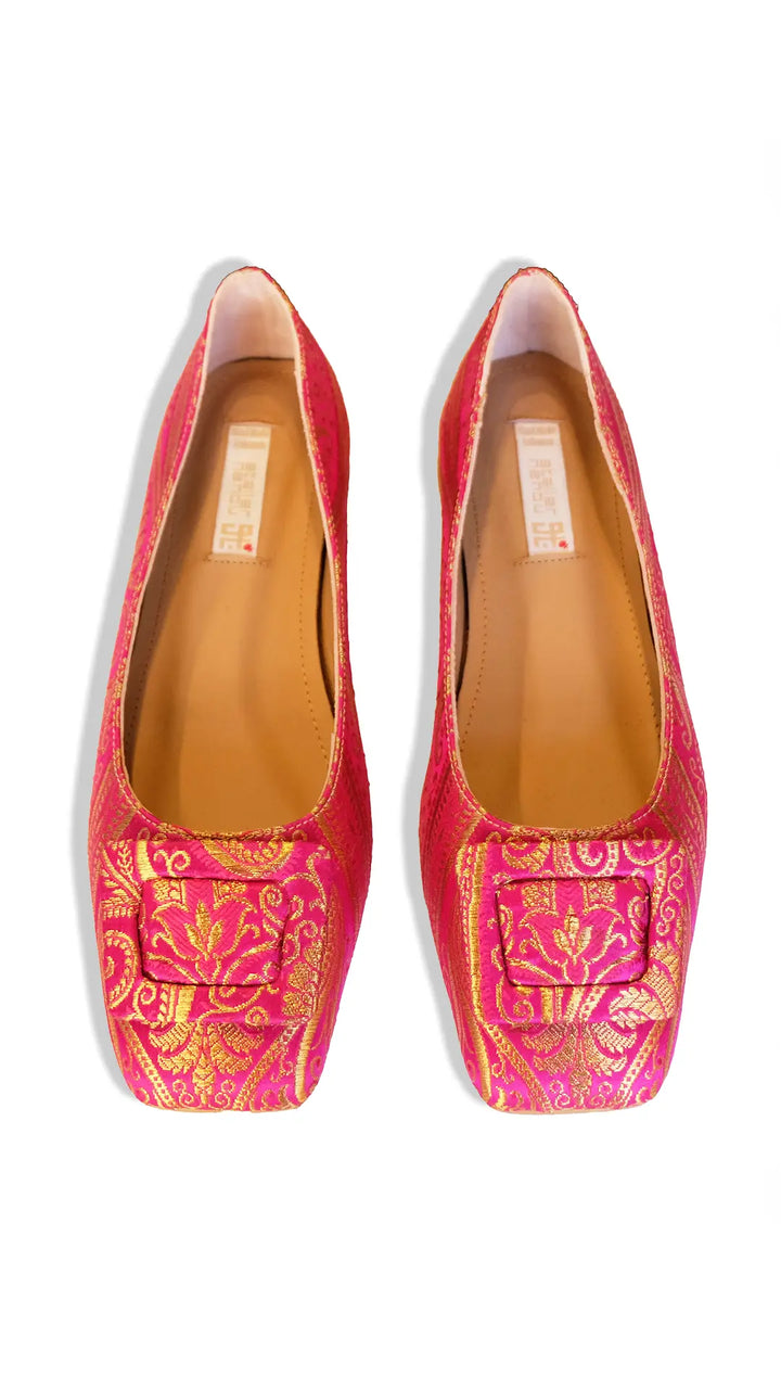 THE LILAC BALLERINE