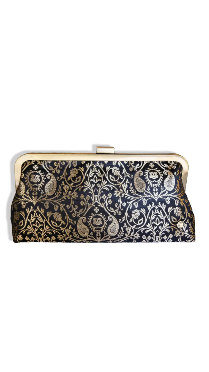 THE ZGHARTA CLUTCH