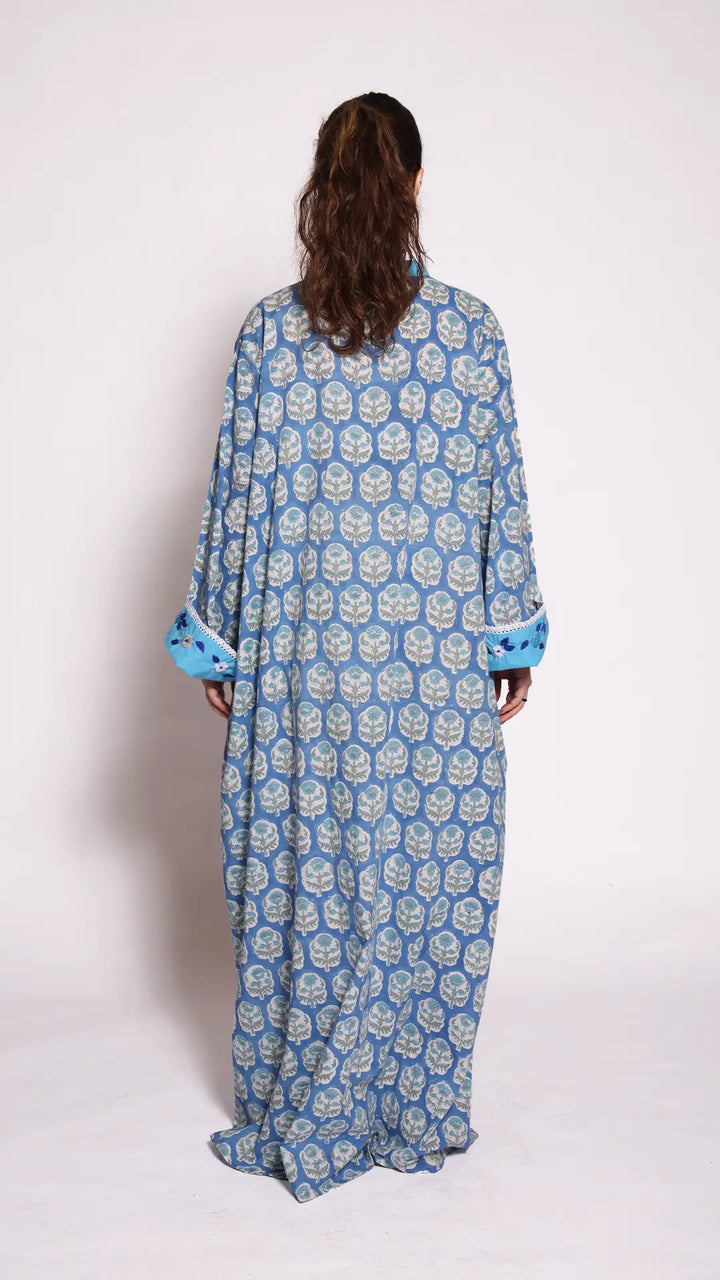 THE ARWA ABAYA