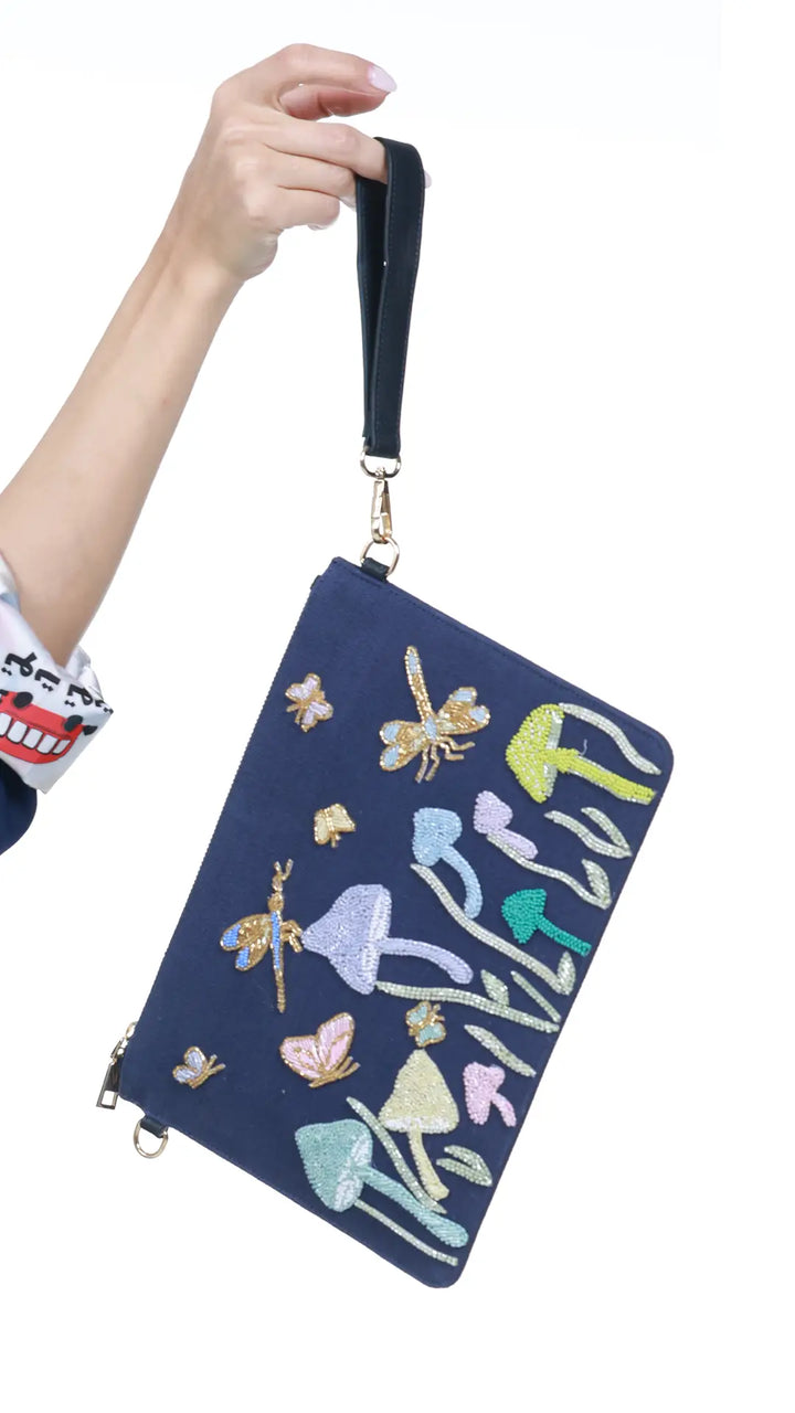 THE JEITA POUCH