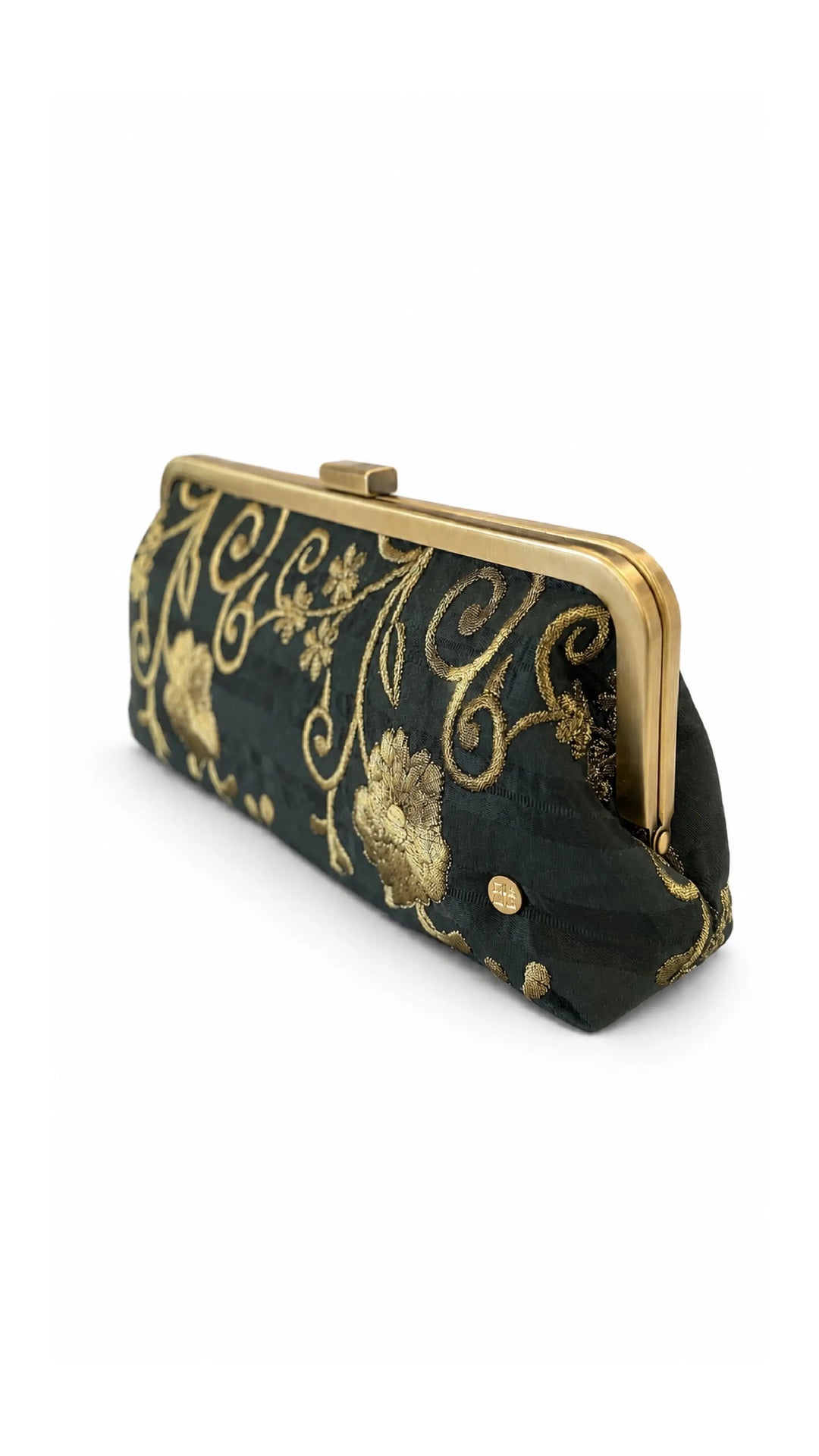 THE ZGHARTA CLUTCH