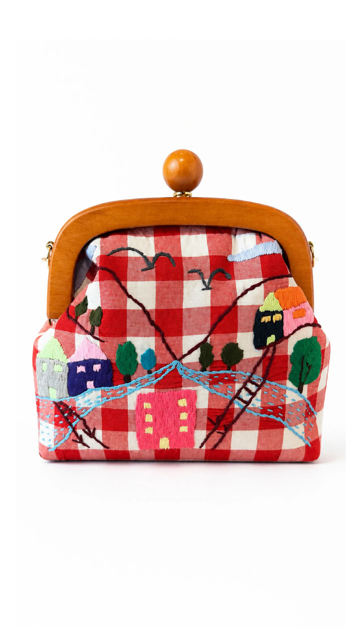 THE KOURA CLUTCH