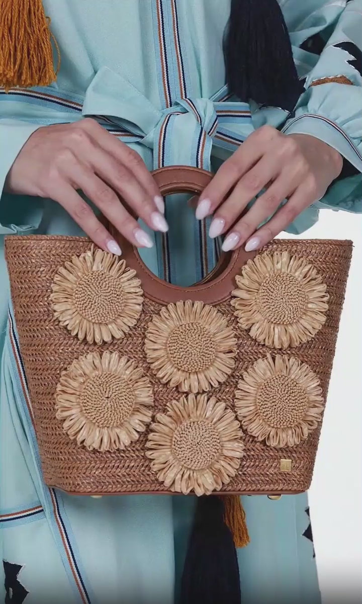 THE AMIOUN TOTE